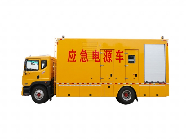 康姆勒電力應(yīng)急移動(dòng)電源車：柴油機(jī)的加油量對(duì)動(dòng)力產(chǎn)生影響嗎？